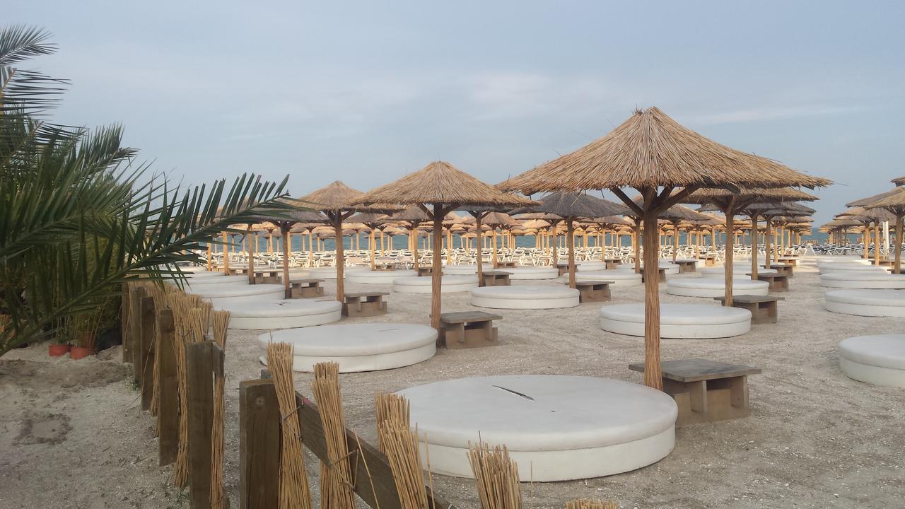 Deea Apartment Mamaia Nord Eksteriør bilde